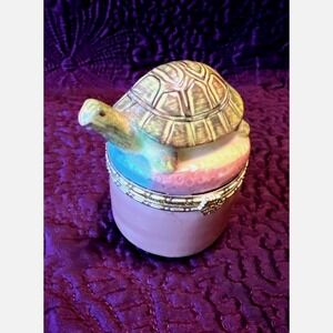 Vintage Hand Paint Turtle Trinket Box With Clasp Ceramic 2.5"x3" Brown And Green